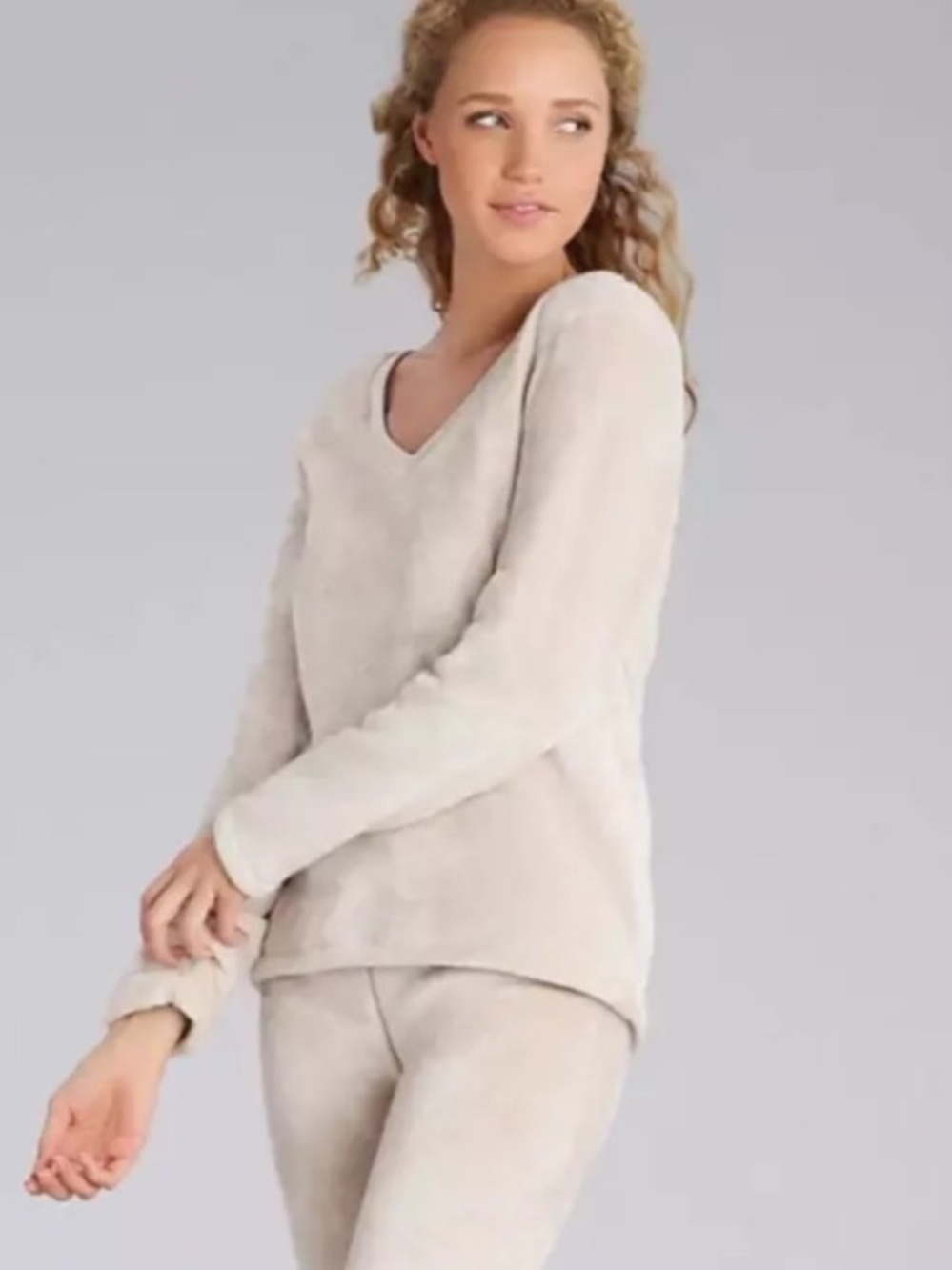 UGG Daisy Cozy Sweater Sweatshirt
Fleece Cream Size Small NEW